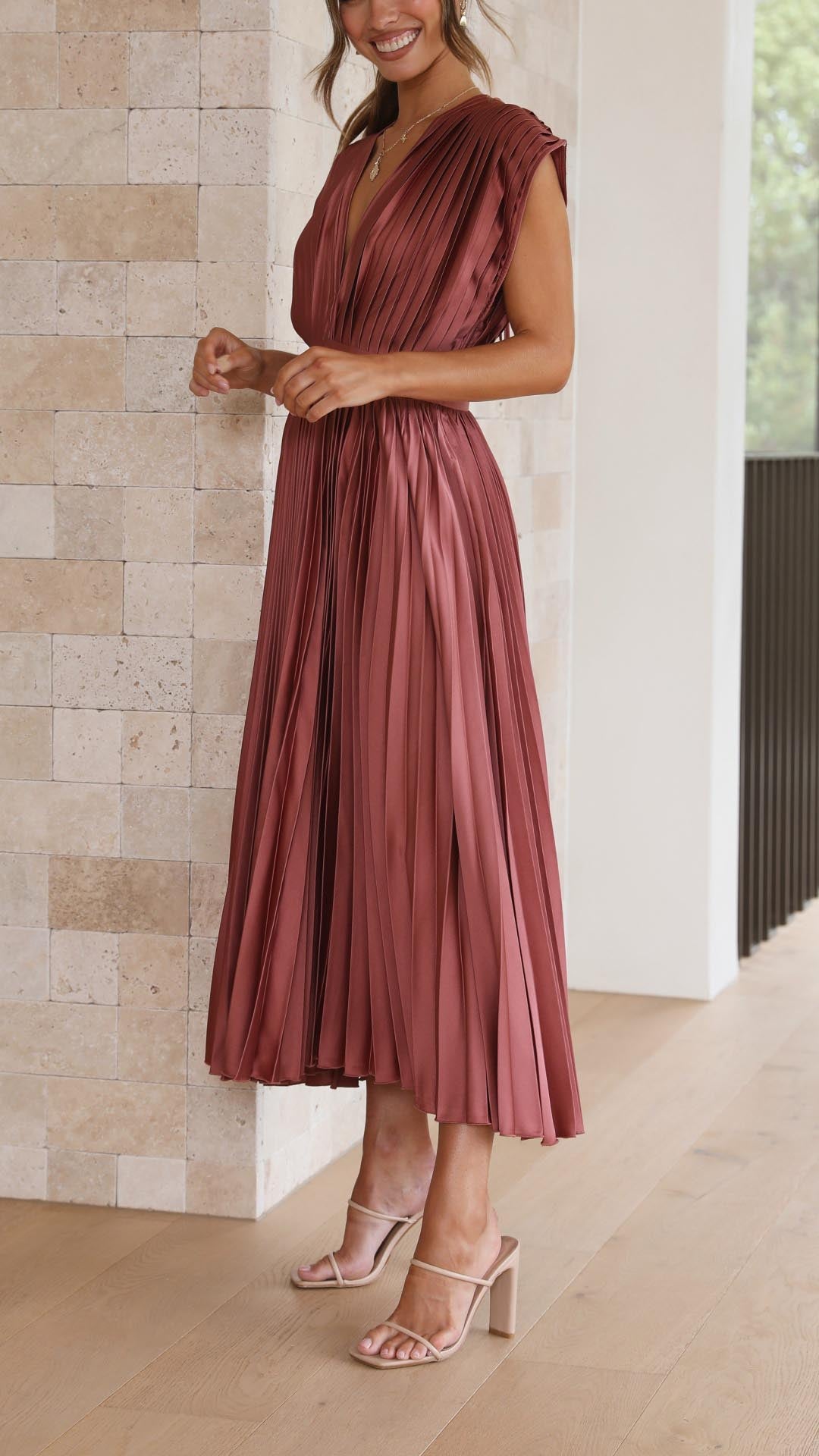 Women's Pleated Maxi Dress